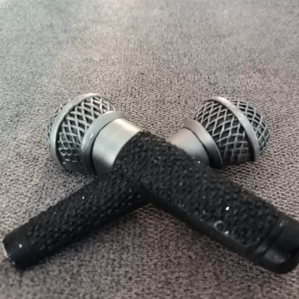 BLACK/ SILVER MICROPHONE BELT BUCKLE
